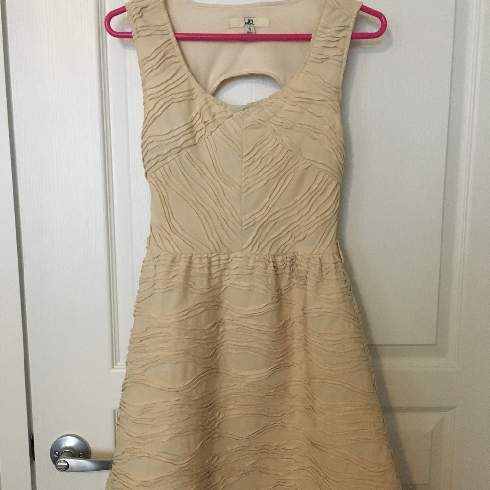Ya Los Angeles, A - line, cream, back cutout